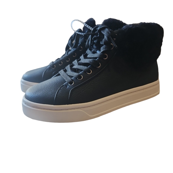 KOOLABURRA BY UGG Women Sundell Fuzz Chukka Sneaker Size 6/7.5/8 - Picture 2 of 12